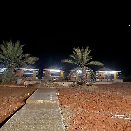 Falling Stars Camp Wadi Rum Exteriör bild