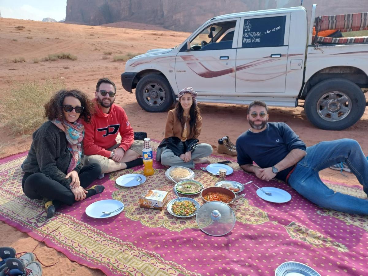 Falling Stars Camp Wadi Rum Exteriör bild