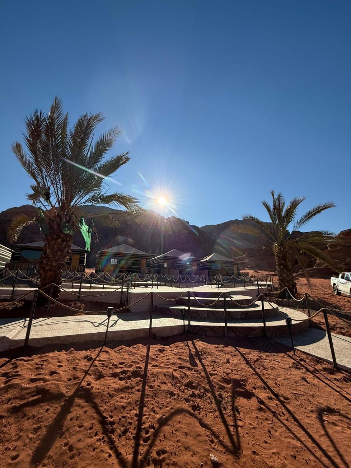 Falling Stars Camp Wadi Rum Exteriör bild